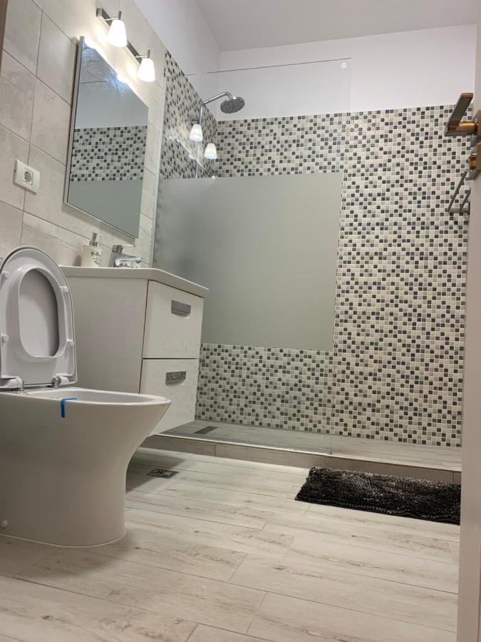 Sunrise Holiday Apartment - Mamaia Nord ナボダリ エクステリア 写真
